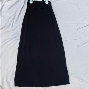 black maxi skirt